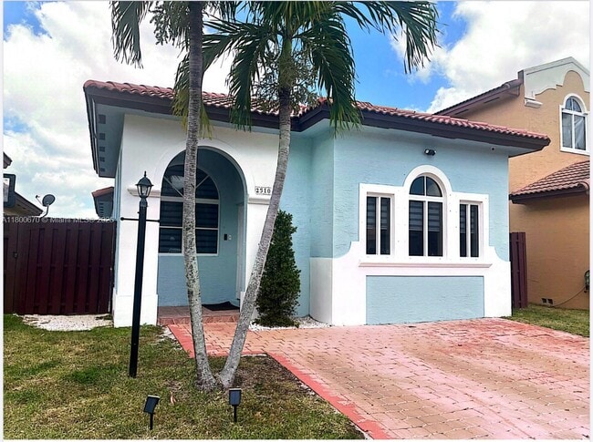 Photo - 2510 NE 41st Ave Casa
