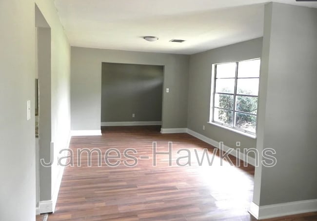 Photo - 2724 Endicott Dr