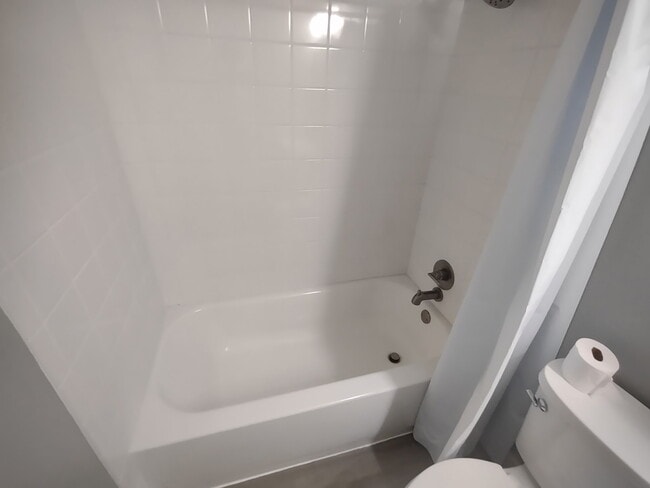 Photo - 1300 Golden Cir