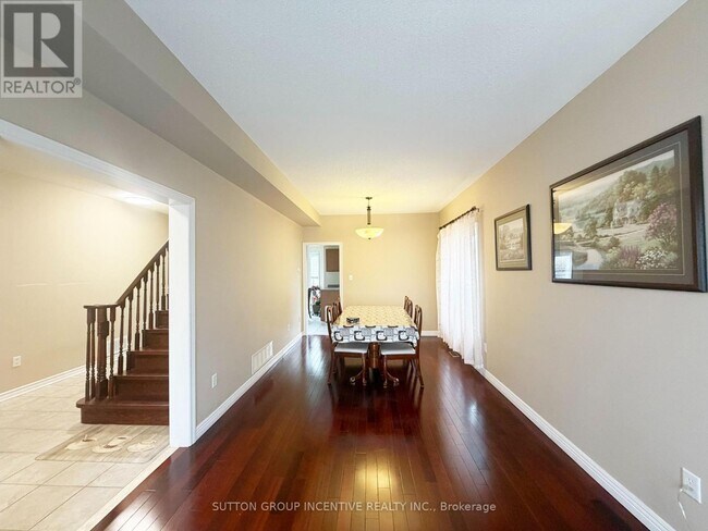 Photo - 134 Raymond Crescent