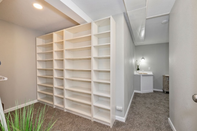 Photo - 1613 Scott Pl Unit Lower