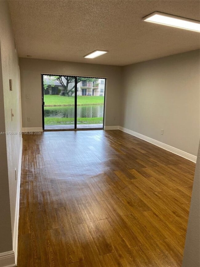 Photo - 9981 Nob Hill Ct Unidad 9981