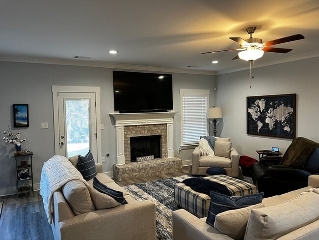 Photo - Immaculate Home built in 2022