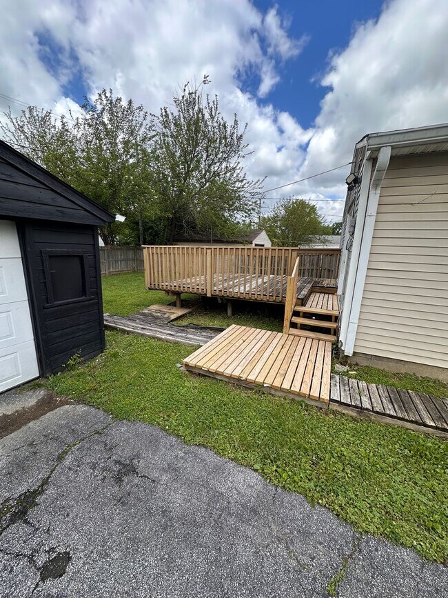 Photo - 4 bed 2 full bath home located in very desirable Irvington.