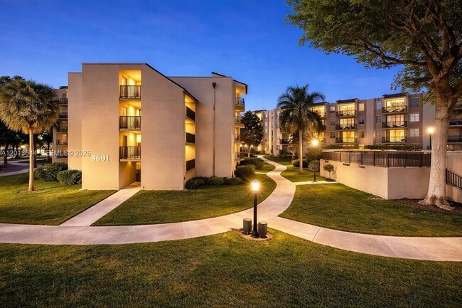 Photo - 3581 SW 117th Ave Unit 5-308