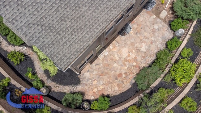Photo - 1043 Longspur Ln