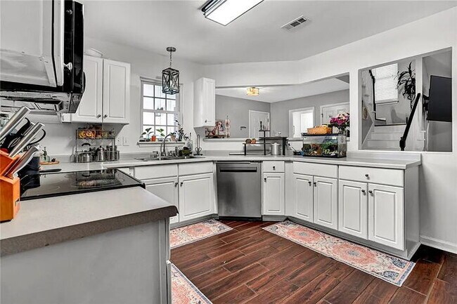 Photo - 175 Rock Moss Dr