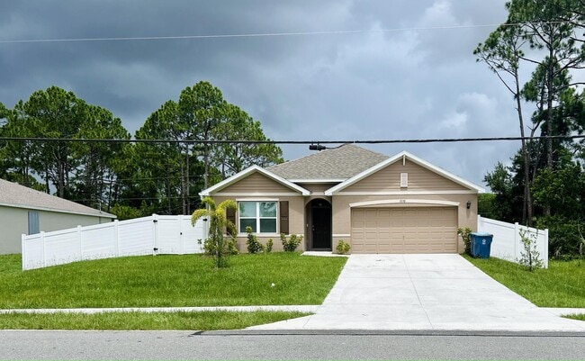 Building Photo - 1570 San Filippo Dr SE