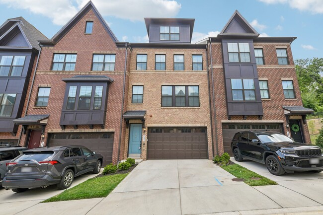 Building Photo - 7202 Mountaineer Dr