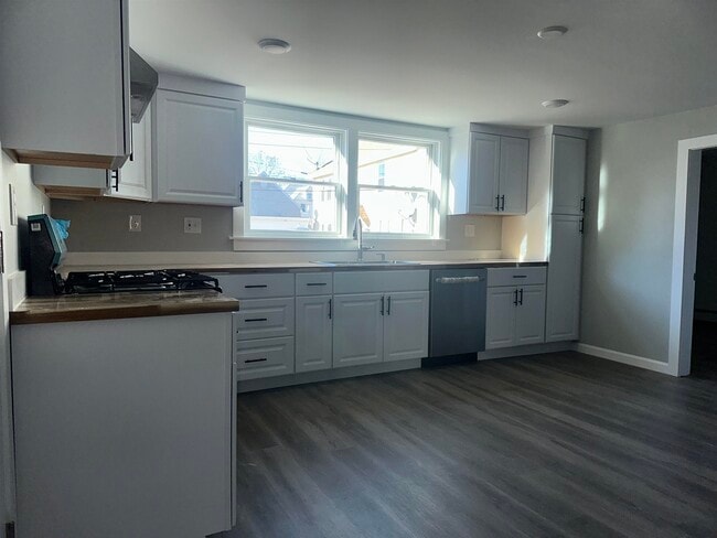 Building Photo - 60 Whitney St Unit 1