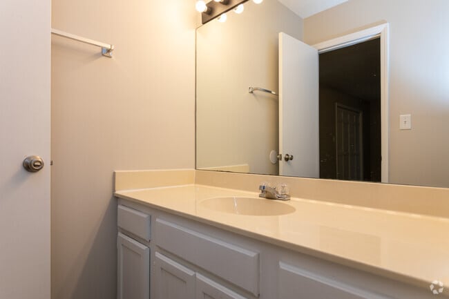 2BR,2.5BA - Apartments on 20th