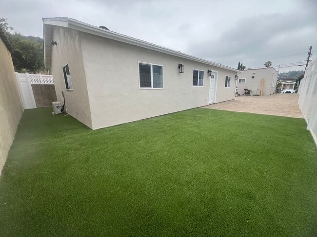 339 S Ave 56