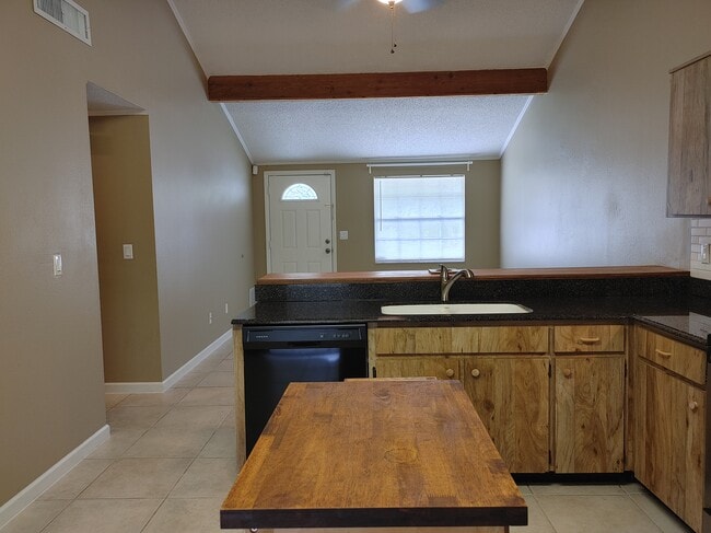 Photo - 2809 Cedaridge Dr