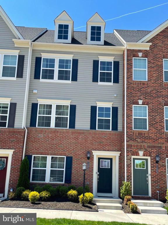 Photo - 7562 Warburg Way Townhome