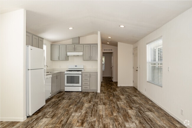 1 habitación, 1 baño, 649 pies cuadrados, cocina y comedor