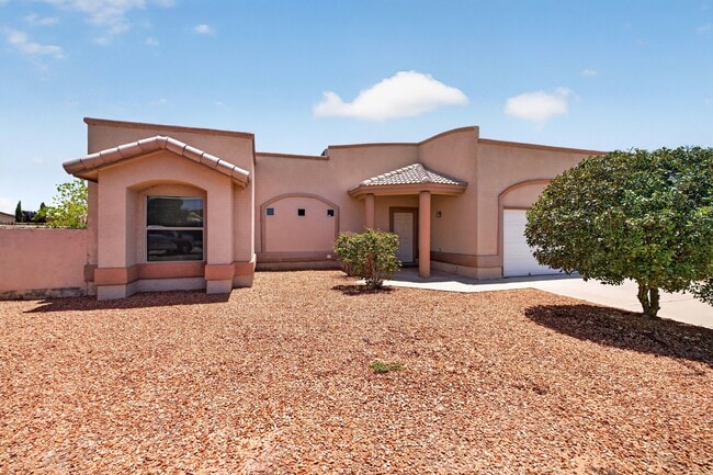 Building Photo - 608 Cactus Creek Pl