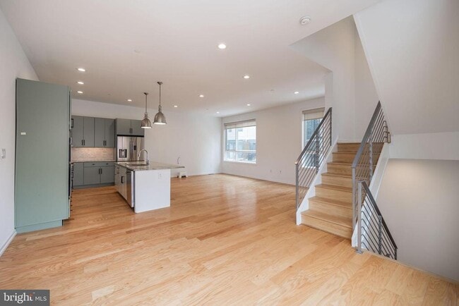 Photo - 444 Fairmount Ave