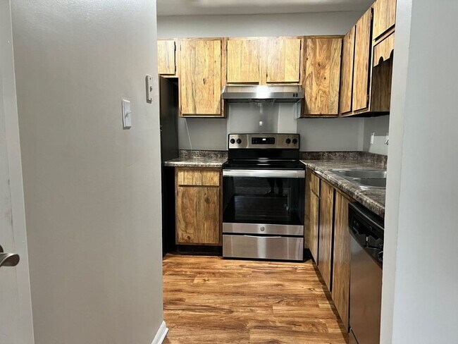 Photo - 1047 Scarborough Ct Apartment Unit L5