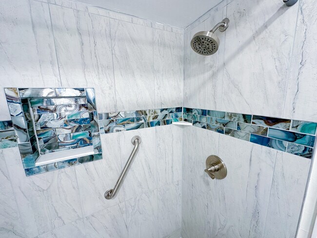 Photo - 2370 Leon Ave Unidad 2370