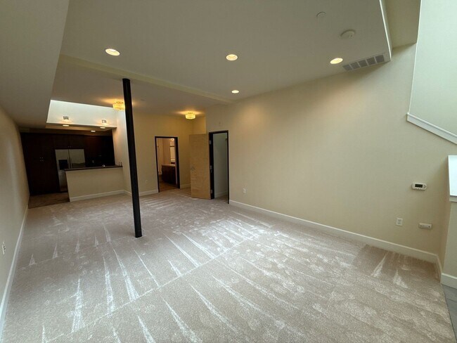 Photo - 160 Liberty St NE Unidad 305