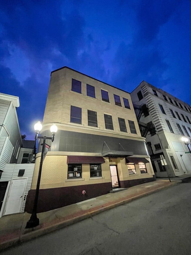 The Lofts on Second Street - The Lofts on Second Street