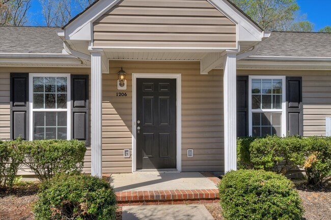 Photo - 1206 Bison Way