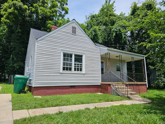 2 BR off Nathan Hunt - 2 BR off Nathan Hunt House