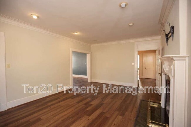 Photo - 1818 Slade Dr