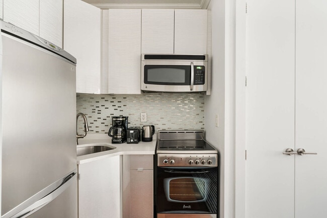 Photo - 241 E 24th St Unit ID1021817P