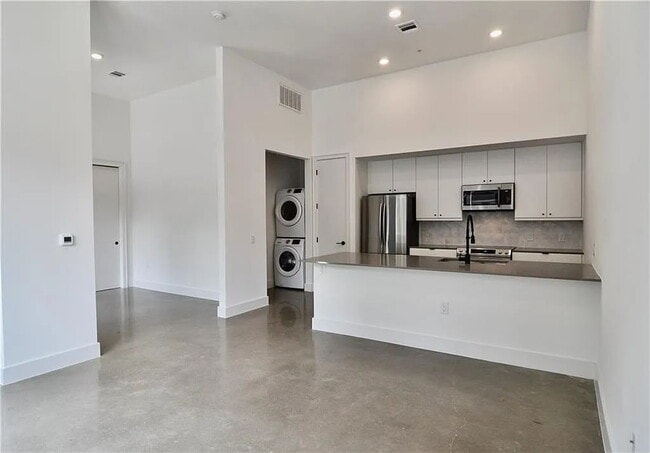 Photo - "Chic 2-Bed Gem in Vibrant East Austin Locale – Welcome Home!"