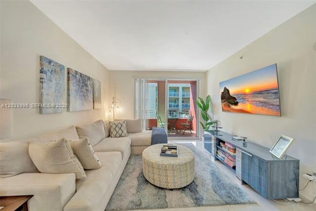 Building Photo - 7355 SW 89th St Unit 7355 SW 89th St # 728N