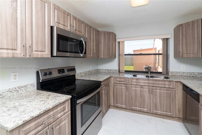 Photo - 17059 NW 60th Ct