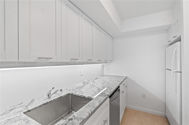 Photo - 1301 NE Miami Gardens Dr Unit 302W