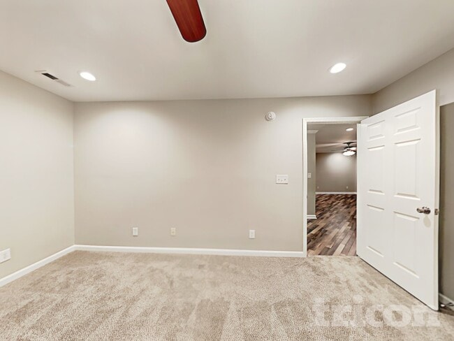 Photo - 254 Riverrun Dr