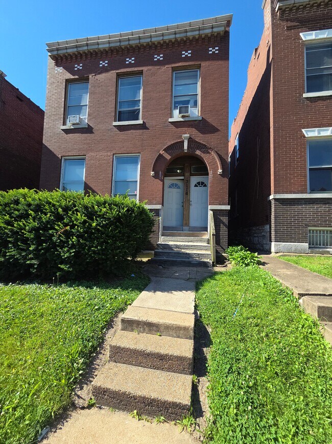 Building Photo - 3116 Keokuk St Unit 1F