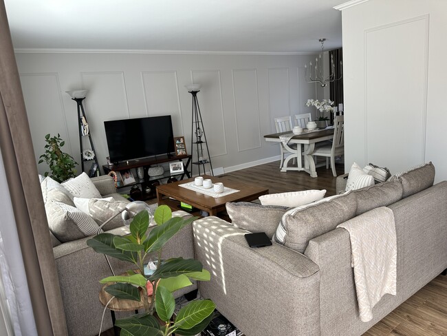 Photo - 106 S Elroy Ave