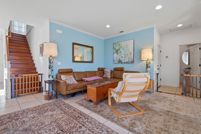 Photo - 820 Almar Ave