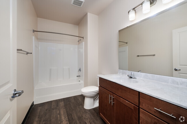 1BR, 1BA - 1,159SF - Bathroom