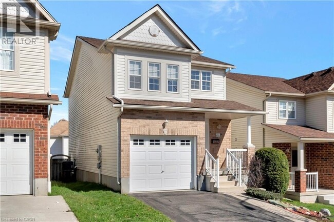 Photo - 460 Trembling Aspen Ave