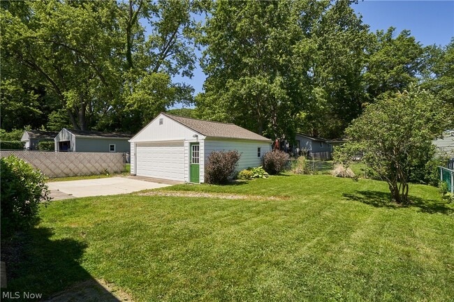 Photo - 1056 Endicott Dr