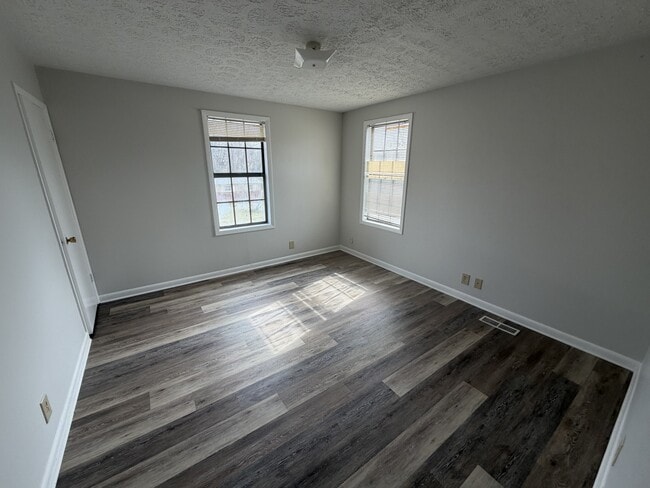 Photo - 2444 Fairbrook Dr