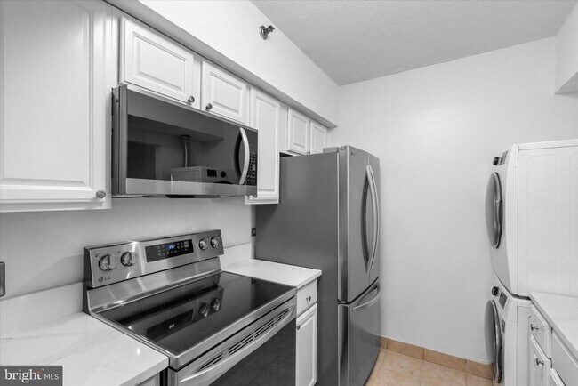 Photo - 5505 Seminary Rd Unit 1608N