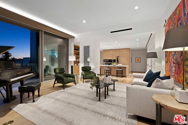 Building Photo - 8899 Beverly Blvd Rental