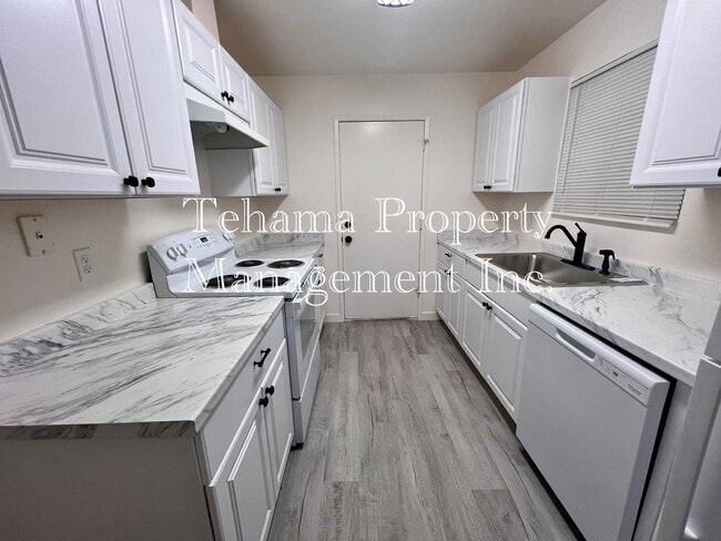 Photo - Charming newly renovated 2 bedroom 1 bath home in the Aloha area