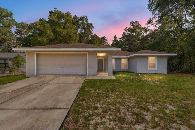 Building Photo - Peaceful 3-Bedroom Home with Open Floor Plan & Two-Car Garage in Rainbow Lakes Estates!