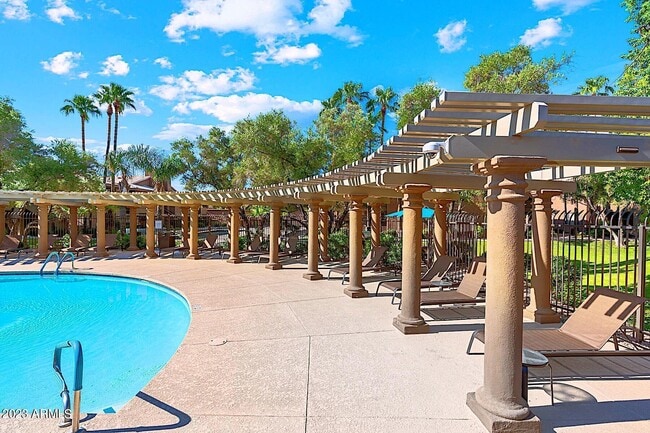 Photo - 7009 E Acoma Dr Unidad 1096