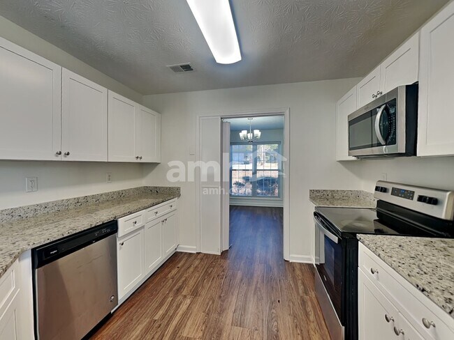 Photo - 795 Old Johnson Rd