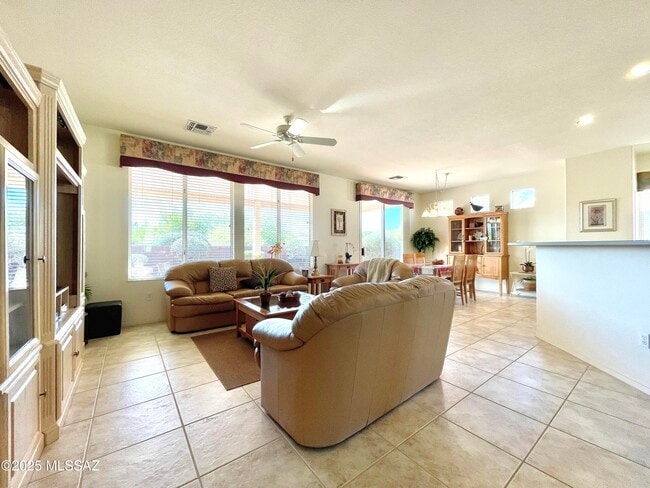9524 N Twinkling Shadows Way