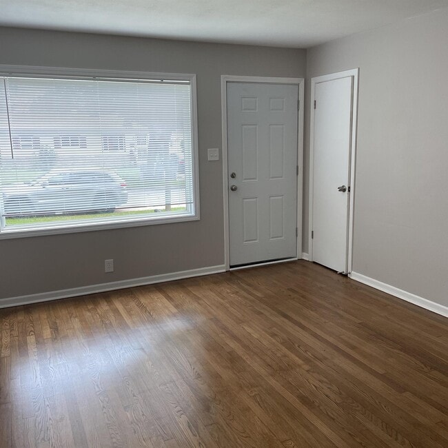 Photo - 5273 N 65th St