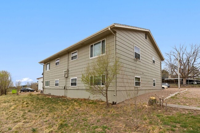 Photo - 1163 Cree Dr Unit 3